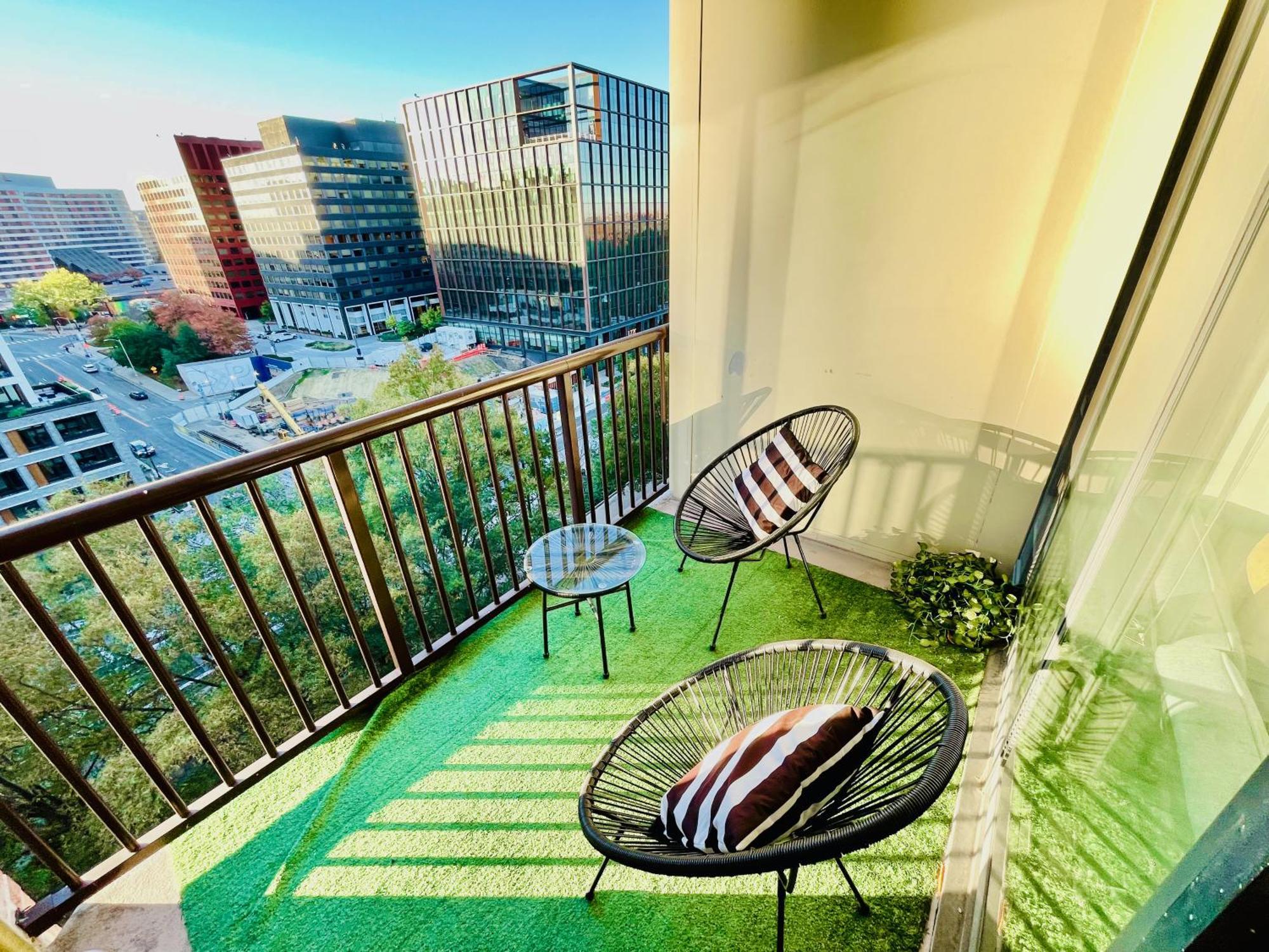 Apartamento Executive At Crystal - 1br, Metro, Gym, Pool, Sauna, 2 Queen Beds *