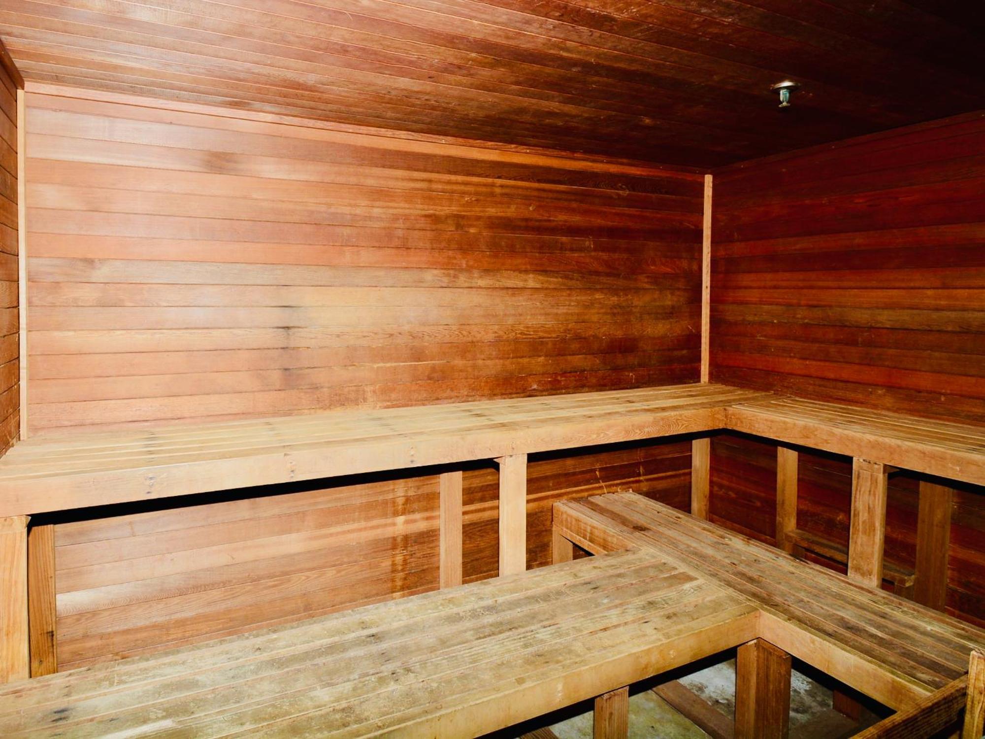 Executive At Crystal - 1br, Metro, Gym, Pool, Sauna, 2 Queen Beds Arlington
